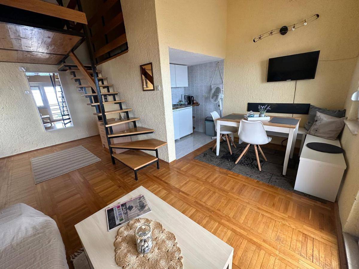 Ganze Wohnung, Prizna Apartments in Cesarica, Naturpark Velebit