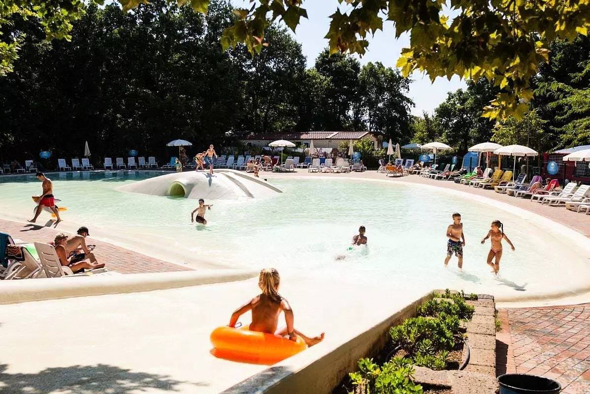 Mobilheim | Classic | 3 Zi. | 6 pers. | Terrasse | A/C in Fiano Romano, Rom Provinz