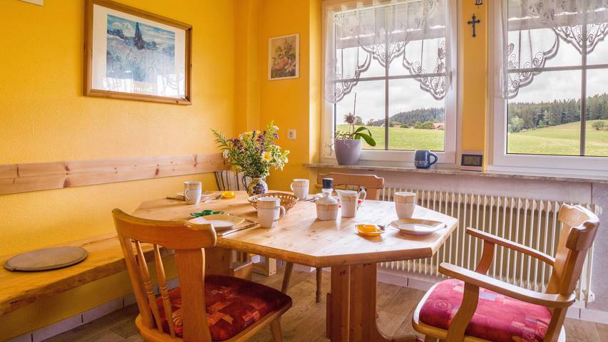 Ganze Wohnung, Ferienwohnung 'Fuchs' mit Bergblick, Gemeinschaftsgarten und Wlan in Lauterbach (Schwarzwald), Mittlerer Schwarzwald