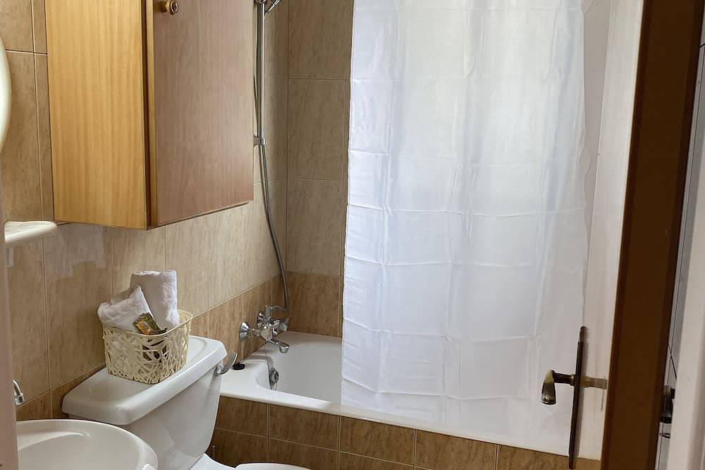 Entire apartment, Seashell Home Apartment Big-1Bdr-In Great Location in Paphos, South Cyprus