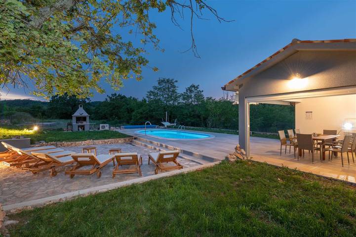 Ferienhaus für 8 Personen, mit Garten und Pool, kinderfreundlich in Labin - 3