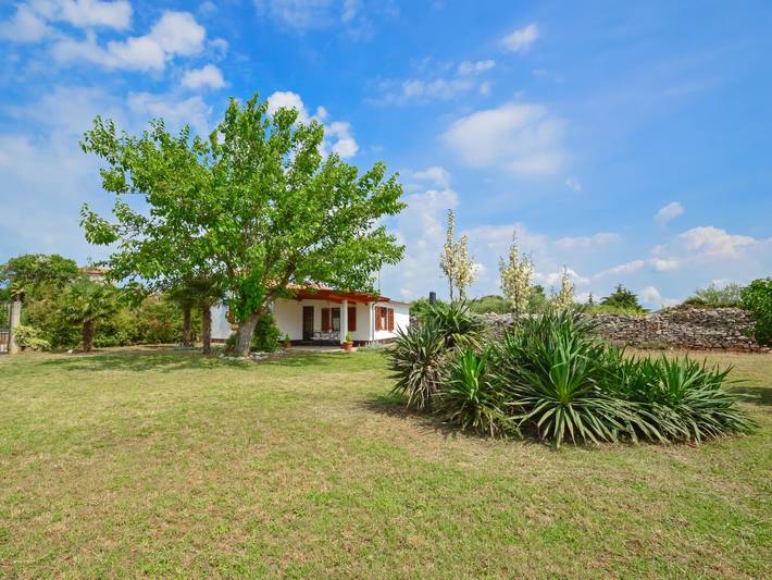 Ferienhaus für 4 Personen, mit Terrasse und Garten in Umag und Umgebung