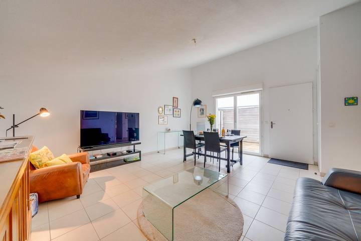 Gîte pour 3 personnes, avec Terrasse à La Rivière