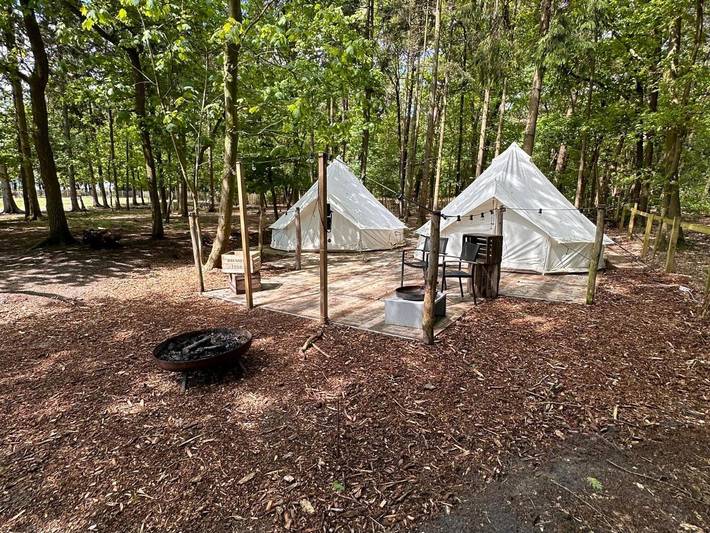 Tente pour 4 personnes, avec Terrasse ainsi que Jardin et Vue à Hoogstraten