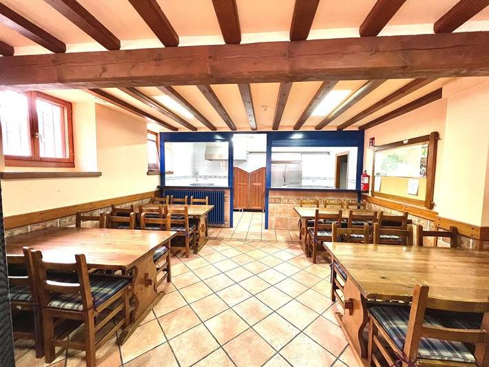 Casa rural para 22 personas, con terraza, Se admiten mascotas en Navarra