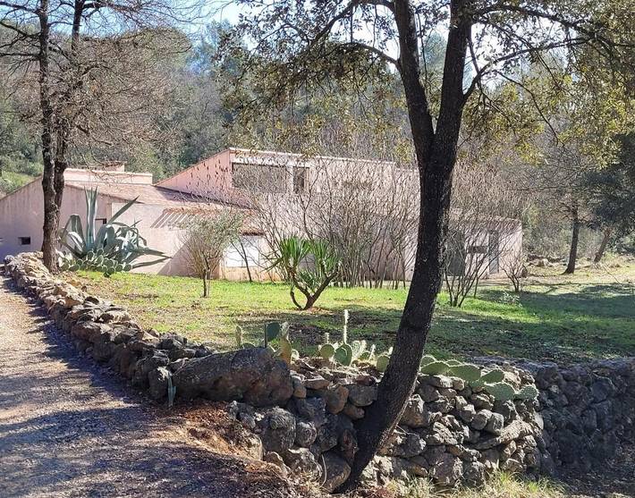 Gîte pour 5 personnes, avec vue ainsi que jardin et piscine à Camps-la-Source - 3