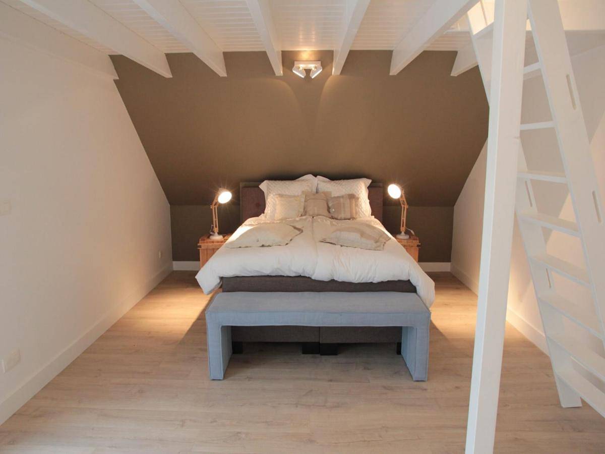 Ten-Bedroom Holiday Home in Zuidzande, Seeländisch Flandern