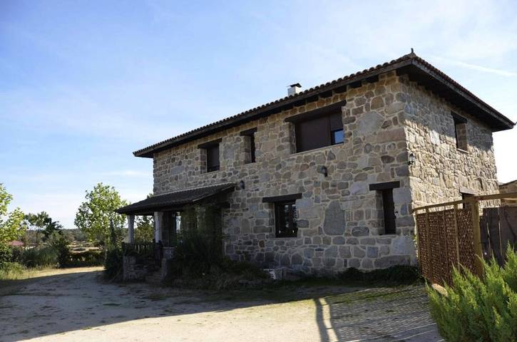 Casa rural para 13 personas, con Terraza además de Jardín y Vistas en Sayago