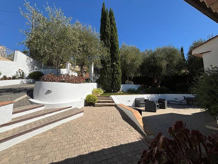 Gîte pour 2 personnes, avec terrasse et jardin à Saint-Martin-du-Var - 2