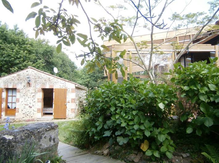 Gîte pour 2 personnes, avec jardin ainsi que piscine et jacuzzi au Parc Naturel Régional du Marais poitevin - 2