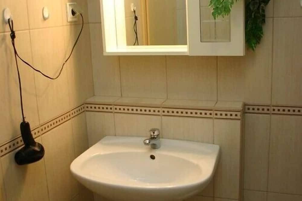 Ganze Wohnung, Komfortable Wohnung mit Tiefgarage und kostenfreiem Wifi in Budapest, Danube-Ipoly National Park