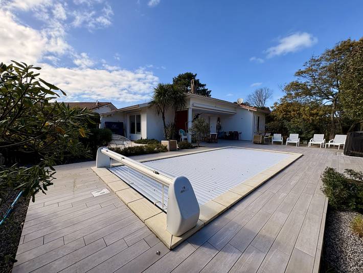 Chalet voor 10 personen, met Terras en Tuin in Biscarrosse