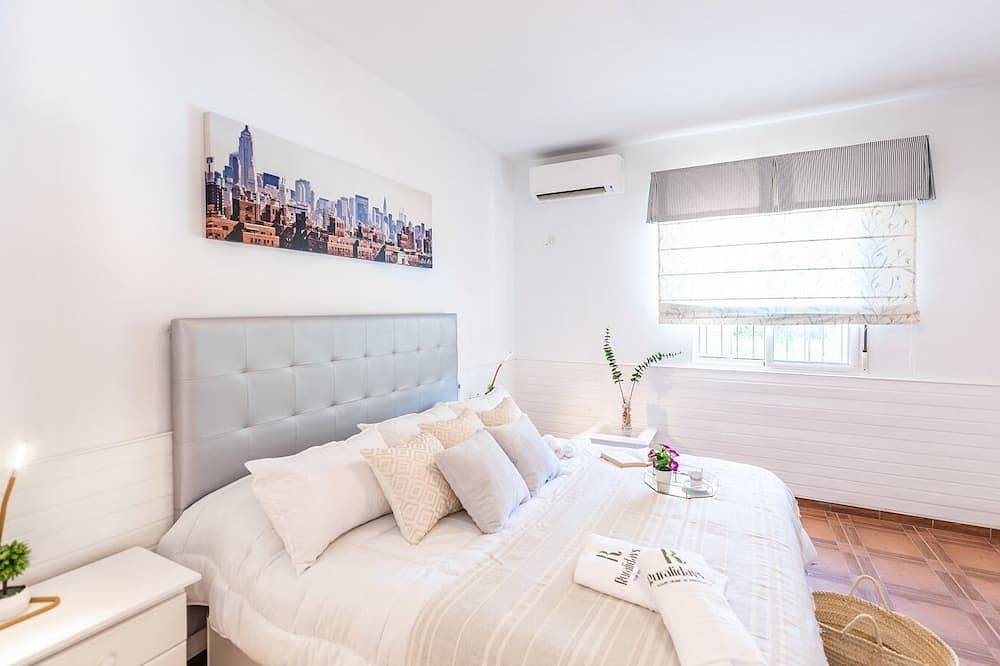 Villa Yasleni Arenas in Arenas, Costa del Sol