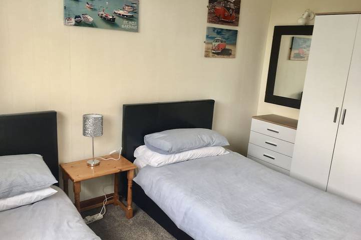 Ferienpark für 6 Personen, mit Balkon und Garten sowie Pool in Cornwall - 2