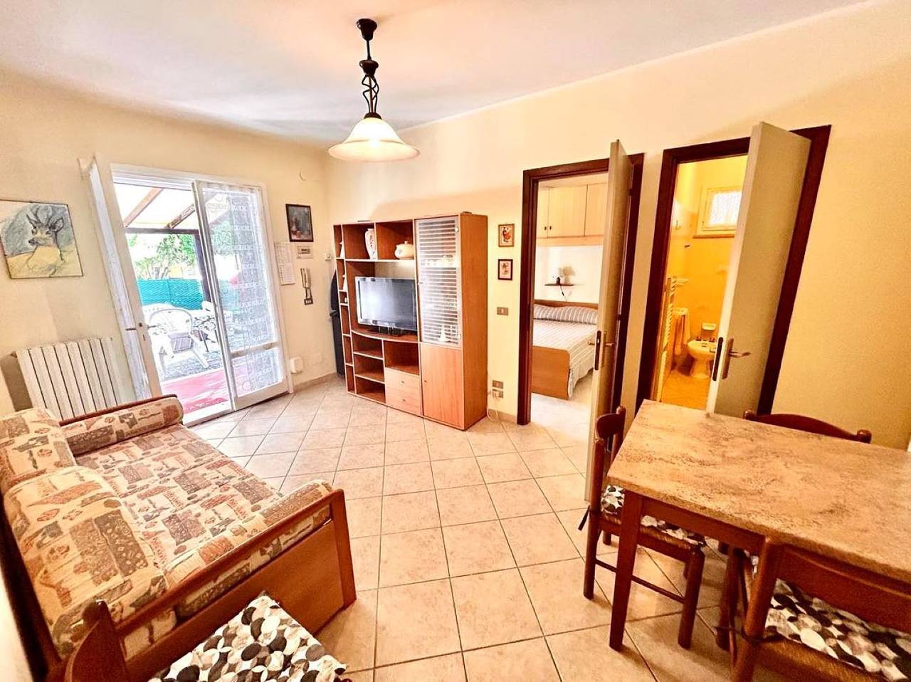 Entire apartment, Grazioso bilocale con giardino e p.auto in Marcelli, Riviera del Conero