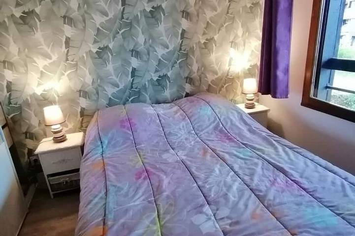 Appartement entier, Deux pièces avec balcon, piscine chauffée couverte - 2 personnes in Deauville, Région de Lisieux