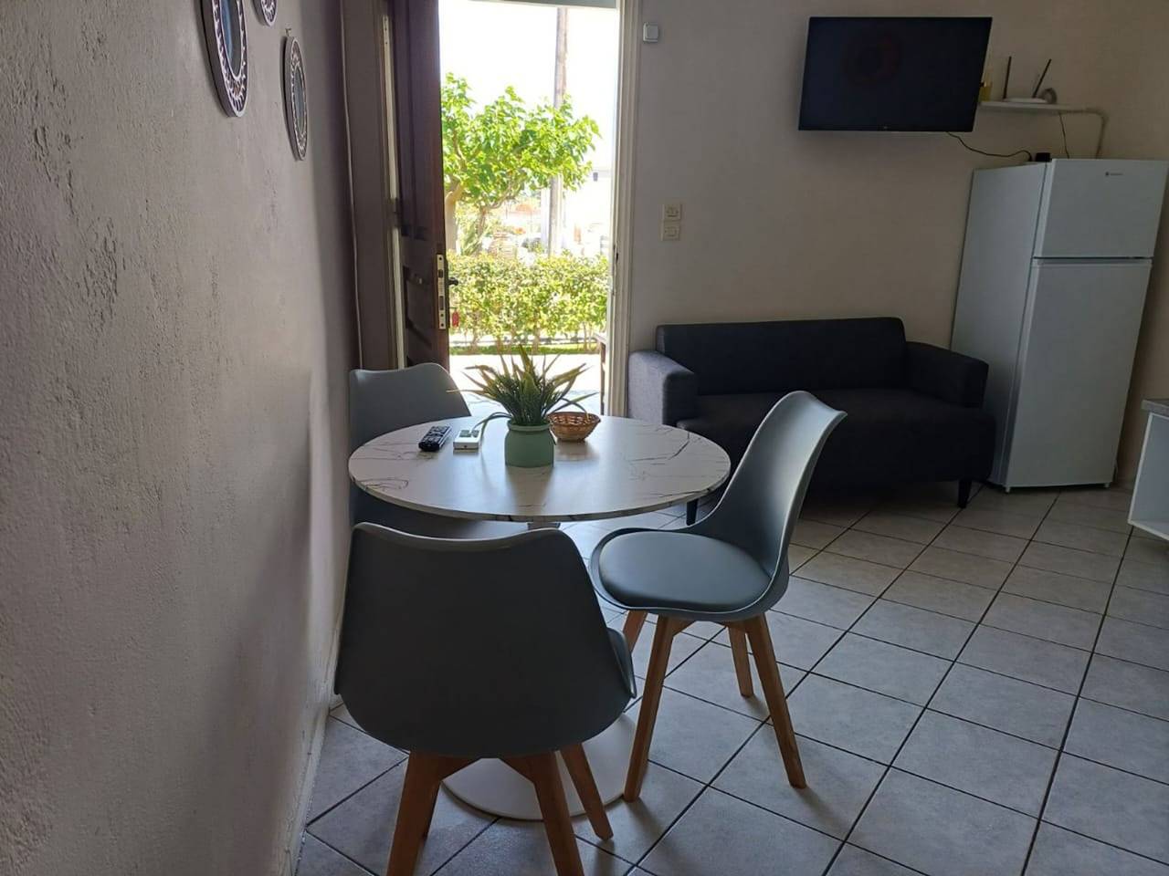 Ganze Wohnung, Ferienwohnung für 2 Personen mit Terrasse in Frini, Lefkada Stadt