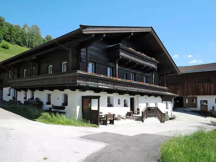 Ferienwohnung für 5 Personen, mit Balkon und Terrasse in Piesendorf