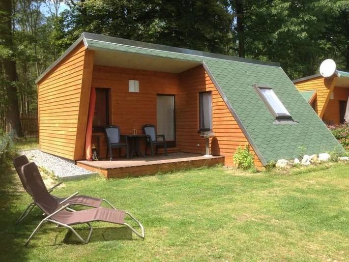 Bungalow für 2 Personen, mit Terrasse und Garten