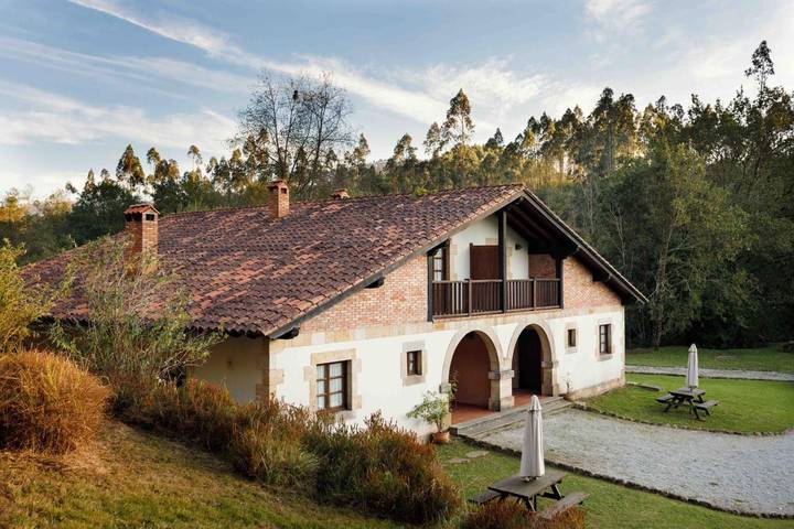 Casa rural para 2 personas, con Balcón y Terraza además de Jardín y Vistas al lago en Val de San Vicente - 4