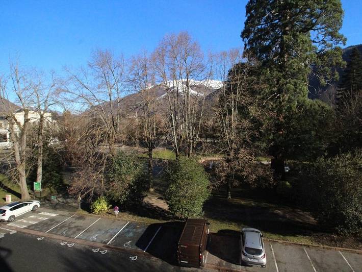 Appartement entier, T2 à Luchon avec Parking, Wifi et Animaux admis in Luchon-Superbagnères, Bagnères-de-Luchon