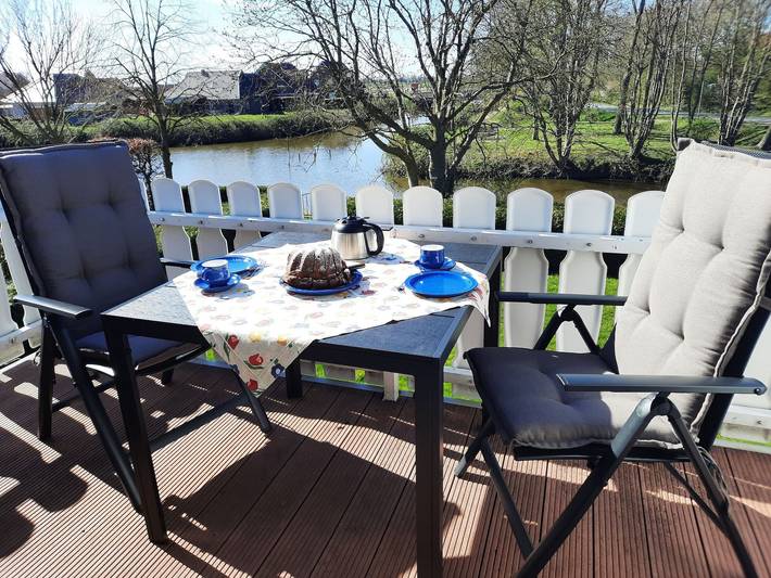 Ferienwohnung für 2 Personen, mit Balkon in Ditzum