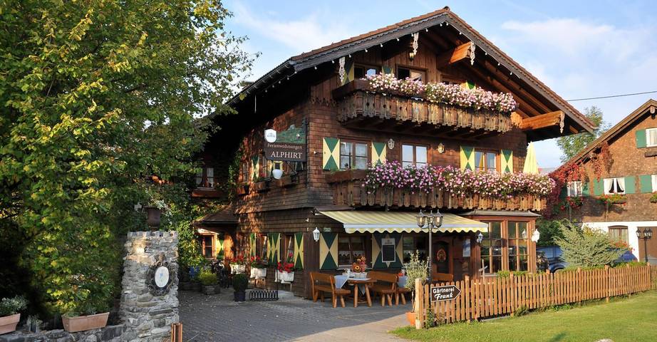 Ferienwohnung für 4 Personen, mit Balkon und Terrasse sowie Garten in Fischen