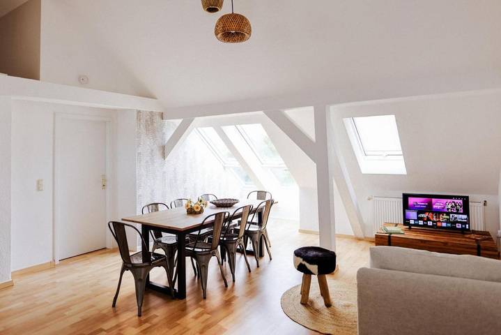 Ferienwohnung für 8 Personen, mit Terrasse und Garten in Weißenfels