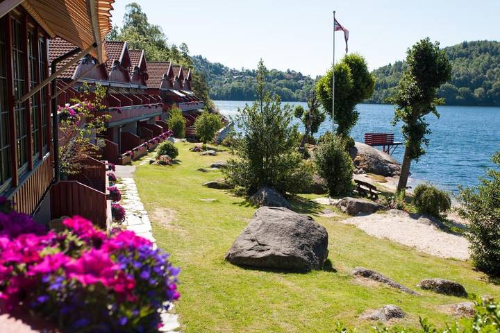 Ferienwohnung für 5 Personen, mit Balkon und Terrasse sowie Garten und Seeblick