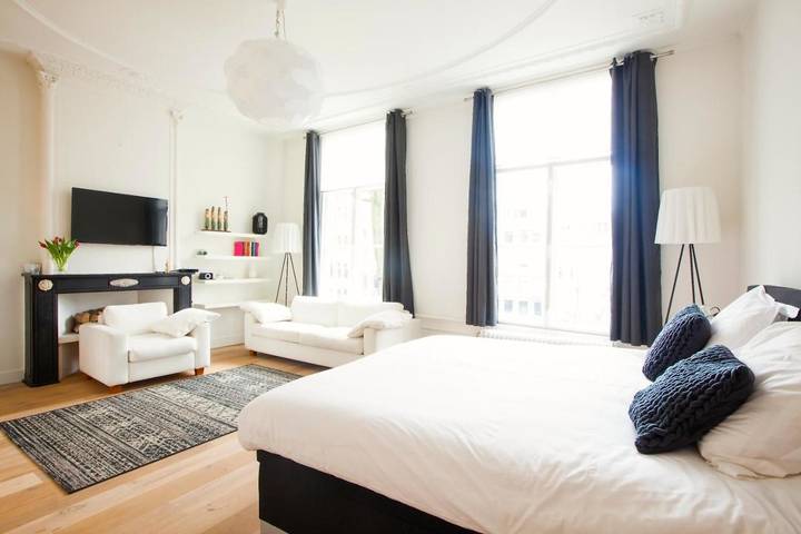 BnB für 3 Personen, mit Ausblick und Terrasse in Amsterdam
