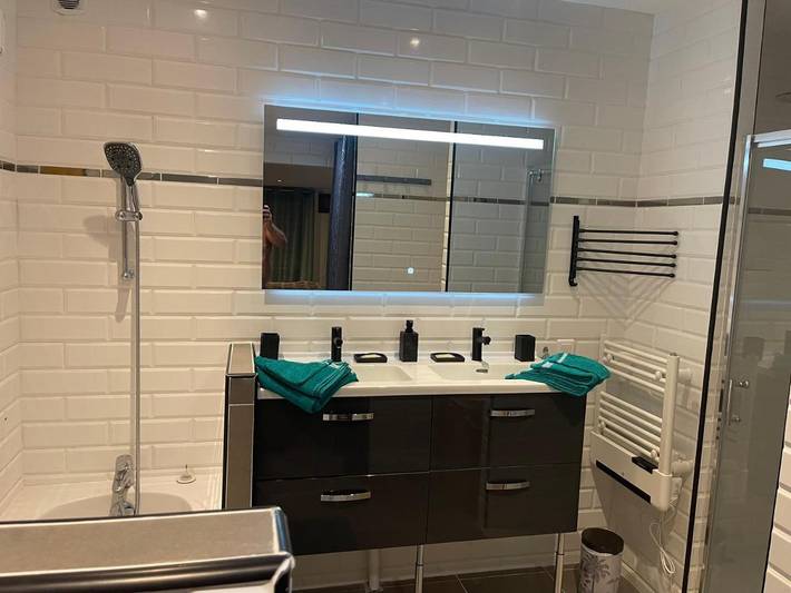 Location de vacances pour 6 personnes, avec jardin dans la Tamarissière - 2