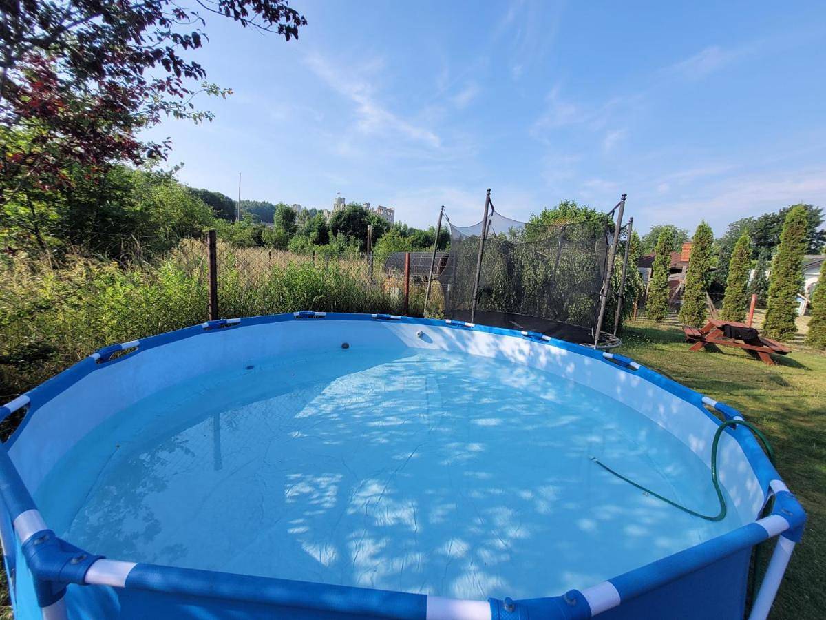 Agroturystyka na Jurze z widokiem na Zamek Jacuzzi Sauna Beczka Wypożyczalnia Rowerów Elektrycznych Basen dla dzieci in Śląsk
