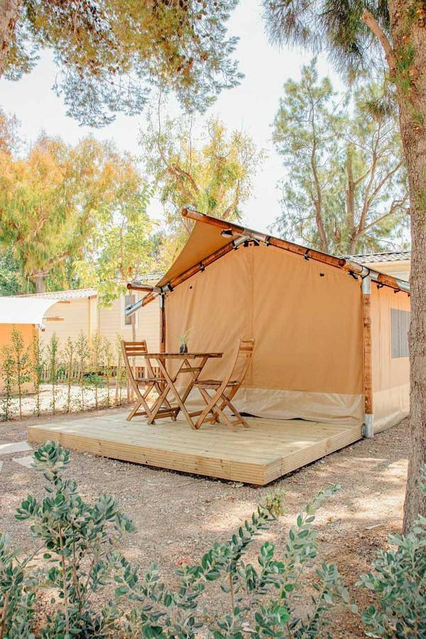 Bungalow para 2 personas, con Terraza y Jardín además de Piscina y Vistas en Torredembarra