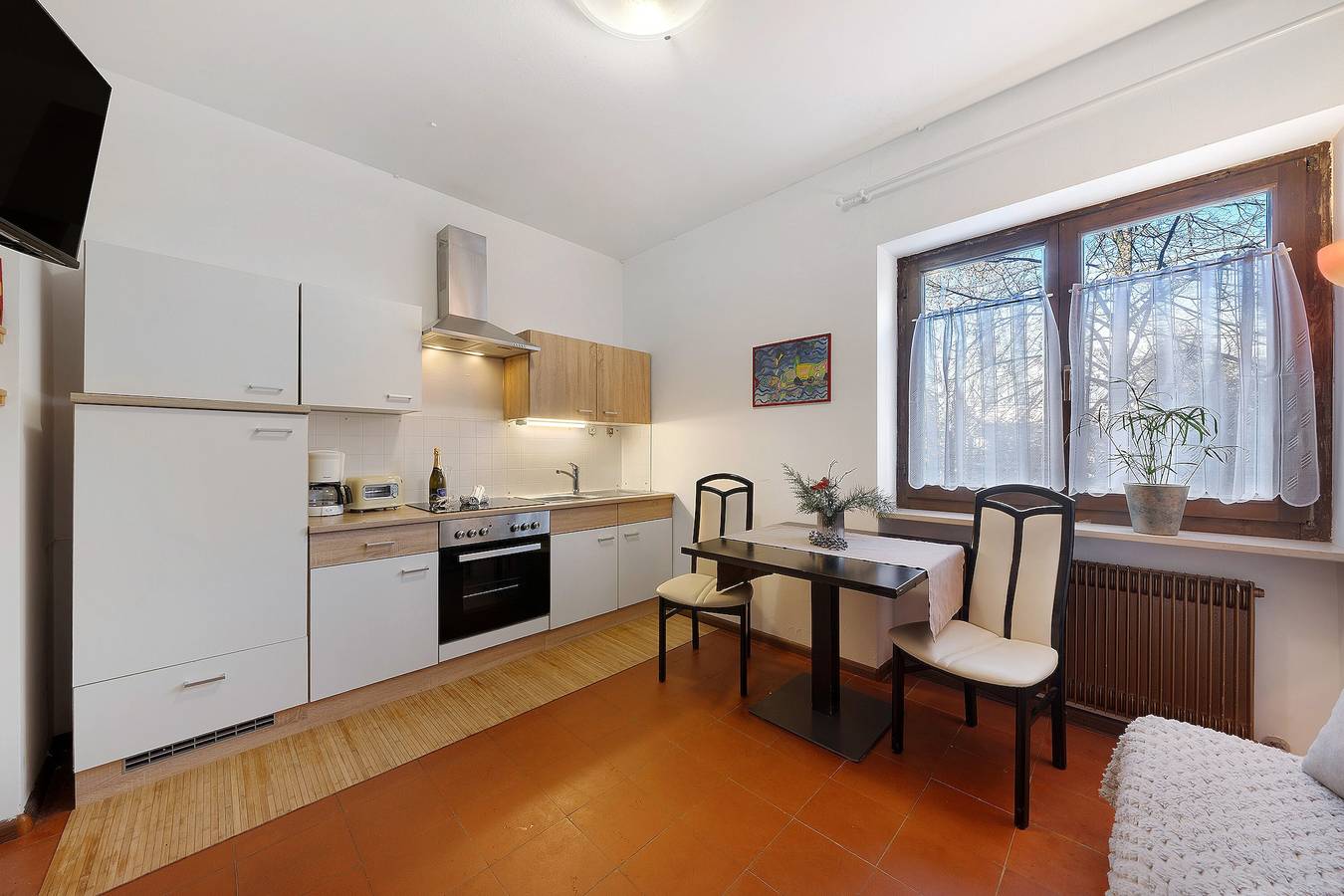 Ganze Wohnung, Apartment 'Elisabeth' mit Gemeinschaftspool, Gemeinschaftsgarten und Wlan in Mitterlana, Lana