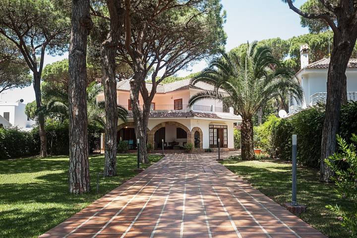 Vacation house for 10 people, with Hot tub and Yard in Spain