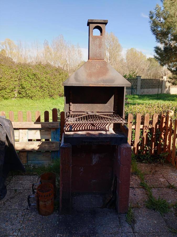 Casa rural para 14 personas, con Balcón y Jacuzzi además de Terraza y Jardín en Ribera de Órbigo - 2