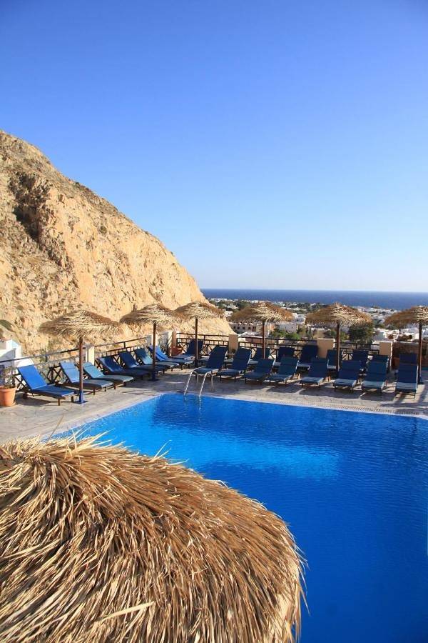 Appart’hôtel pour 3 personnes, avec bassin pour enfant et jardin ainsi que vue et piscine