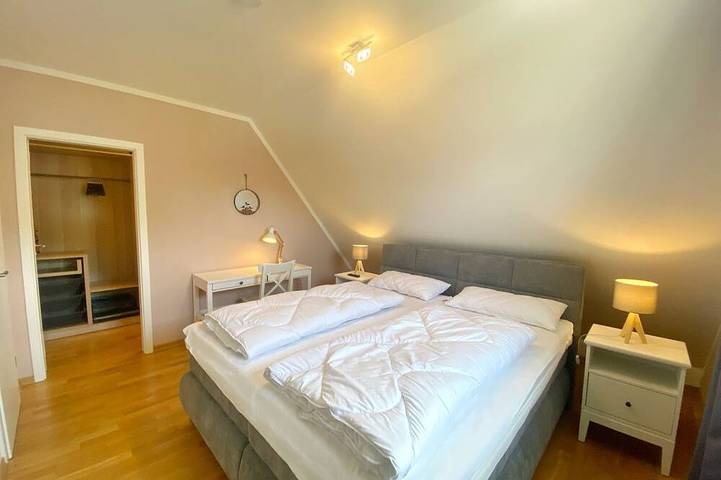 Ferienhaus für 6 Personen, mit Terrasse und Garten in Lohme - 4