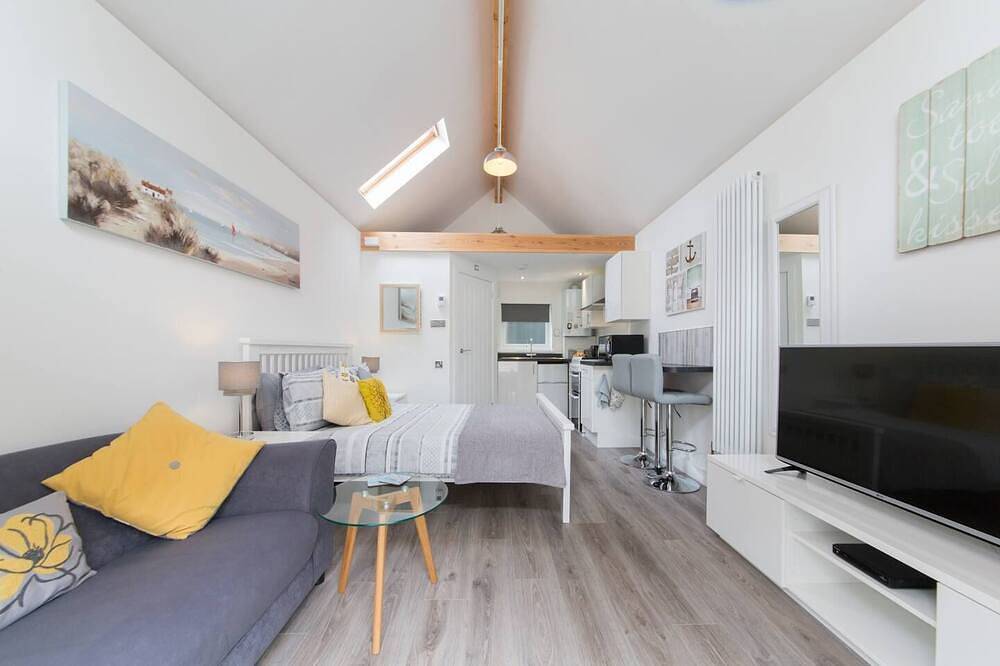 Beautiful Retreat for 2. Near Eden, Heligan & the coast. in St Austell, Cornwall