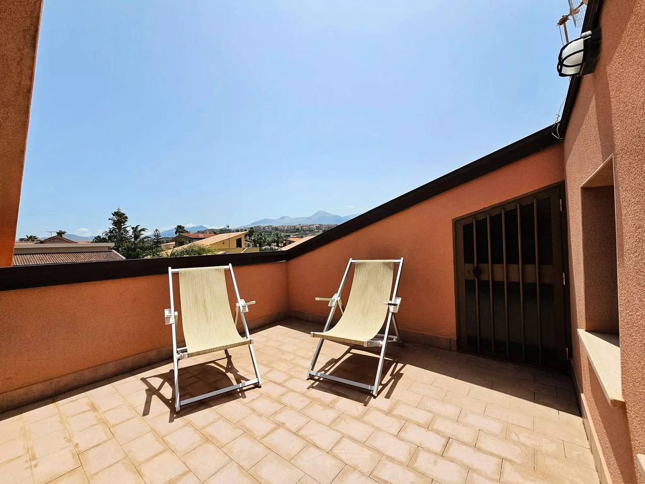 Casa 8 Personas in Campofelice di Roccella, Provincia de Palermo