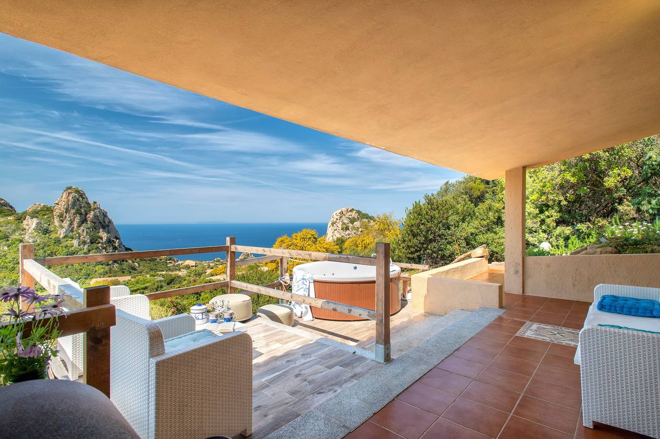 Villa „Aloe“ mit Berg- und Meerblick, Wlan, Klimaanlage, Whirlpool in Costa Paradiso, Trinità d'Agultu e Vignola und Umgebung