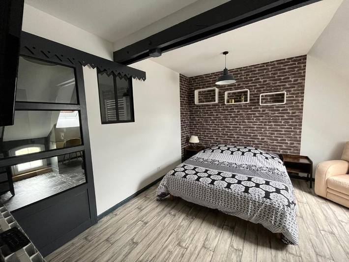 Gîte pour 3 personnes, avec terrasse ainsi que jacuzzi et jardin dans La Selle-en-Coglès - 2