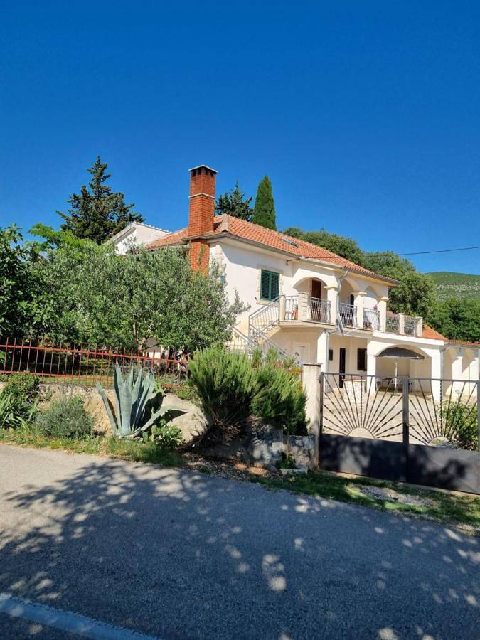 Ferienwohnung für 6 Personen, mit Garten und Ausblick