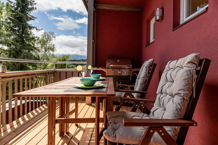 Ferienwohnung für 4 Personen, mit Balkon und Seeblick sowie Ausblick am Klopeiner See