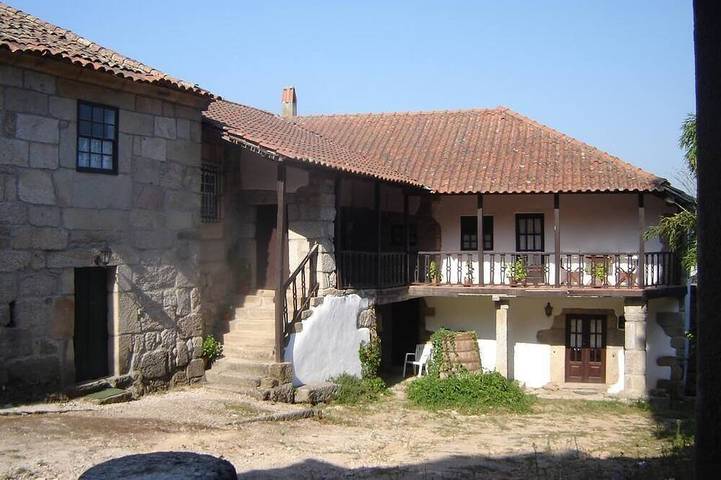 Casa de férias para 4 pessoas, com jardim e varanda, com animais de estimação em Chaves