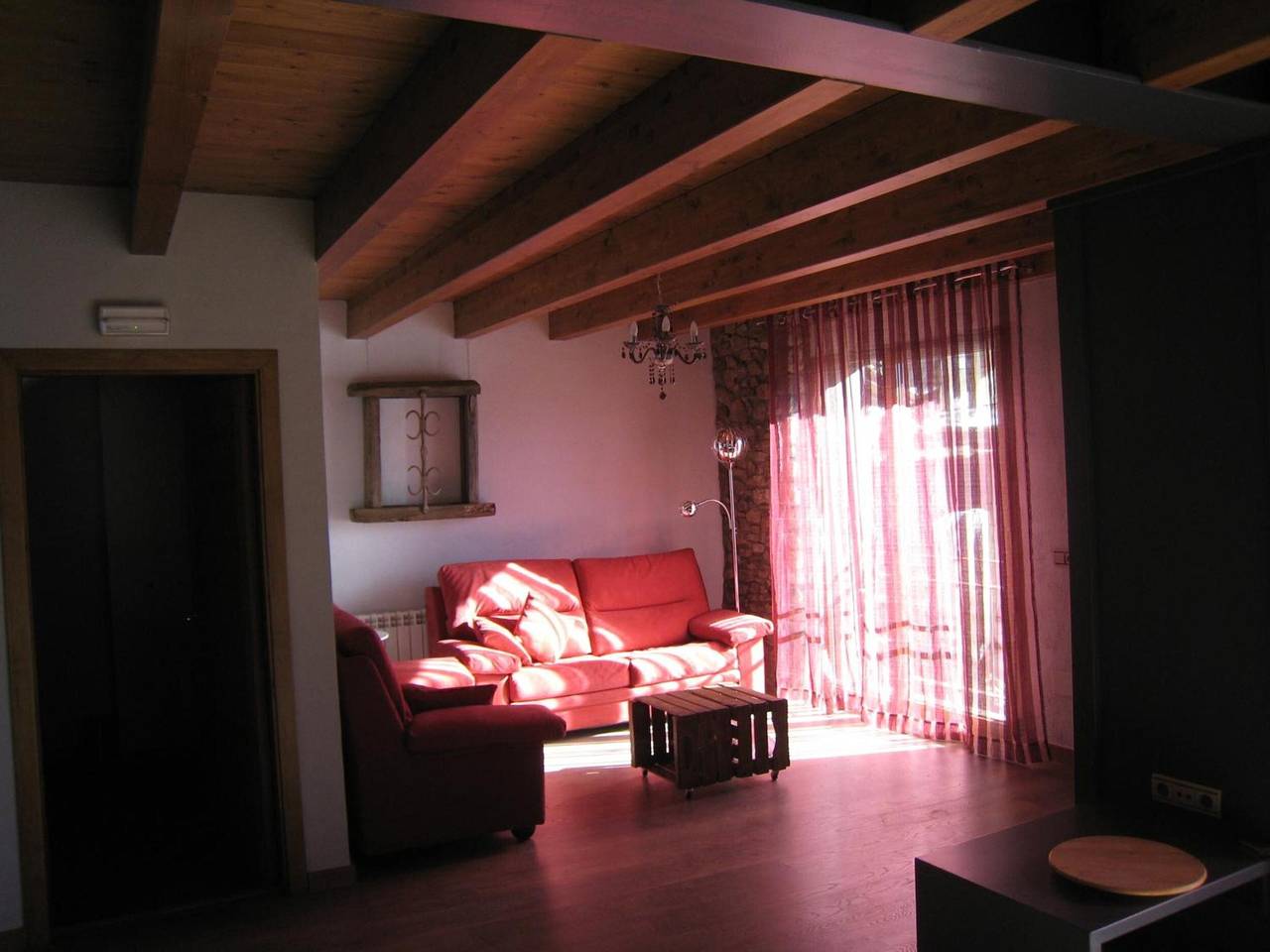 Appartement 'La Cort De Ca L'Escolà' met Uitzicht op de Bergen, Gedeelde Tuin en Wifi, foto 7