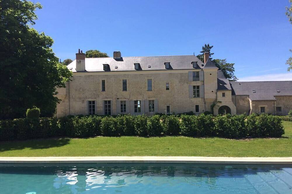 Château pour 26 Personnes dans Coteaux sur Loire, Région de Chinon