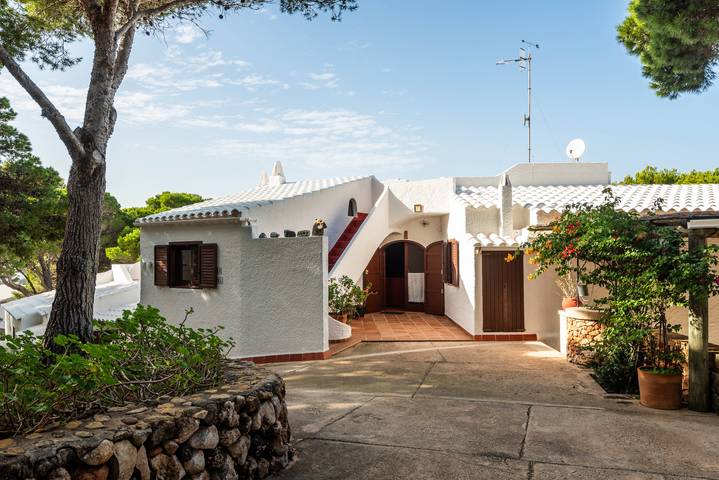 Location de vacances pour 9 personnes, avec jardin et terrasse à Cala Morell - 3