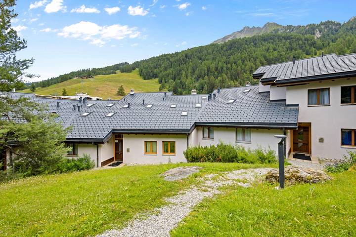 Gîte pour 8 personnes, avec terrasse dans Siviez