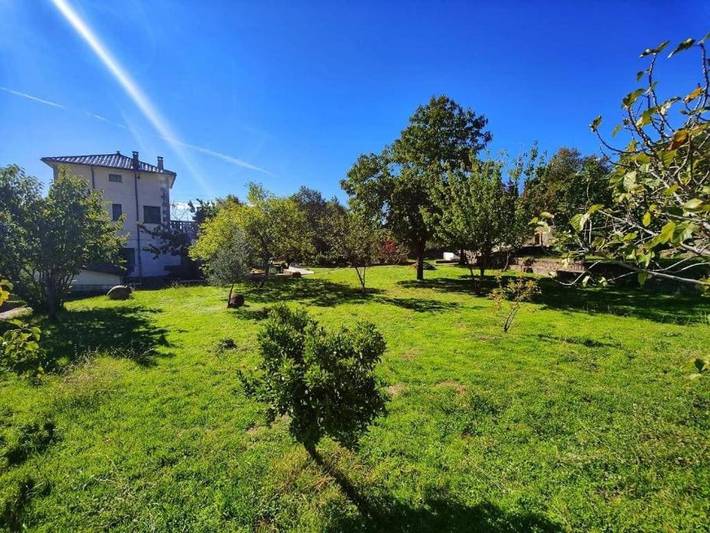 Casa rural para 22 personas, con Terraza y Jardín en Piedralaves